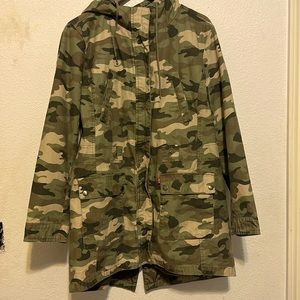 Levi Strauss & Co XL camo jacket with hood.
